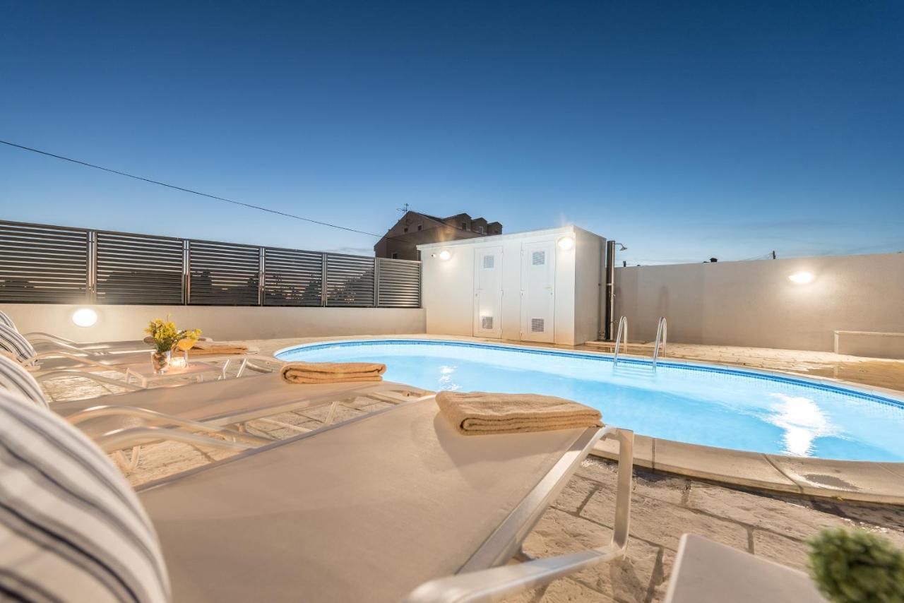 Villa Lena Luxury Apartments ノヴァリャ エクステリア 写真