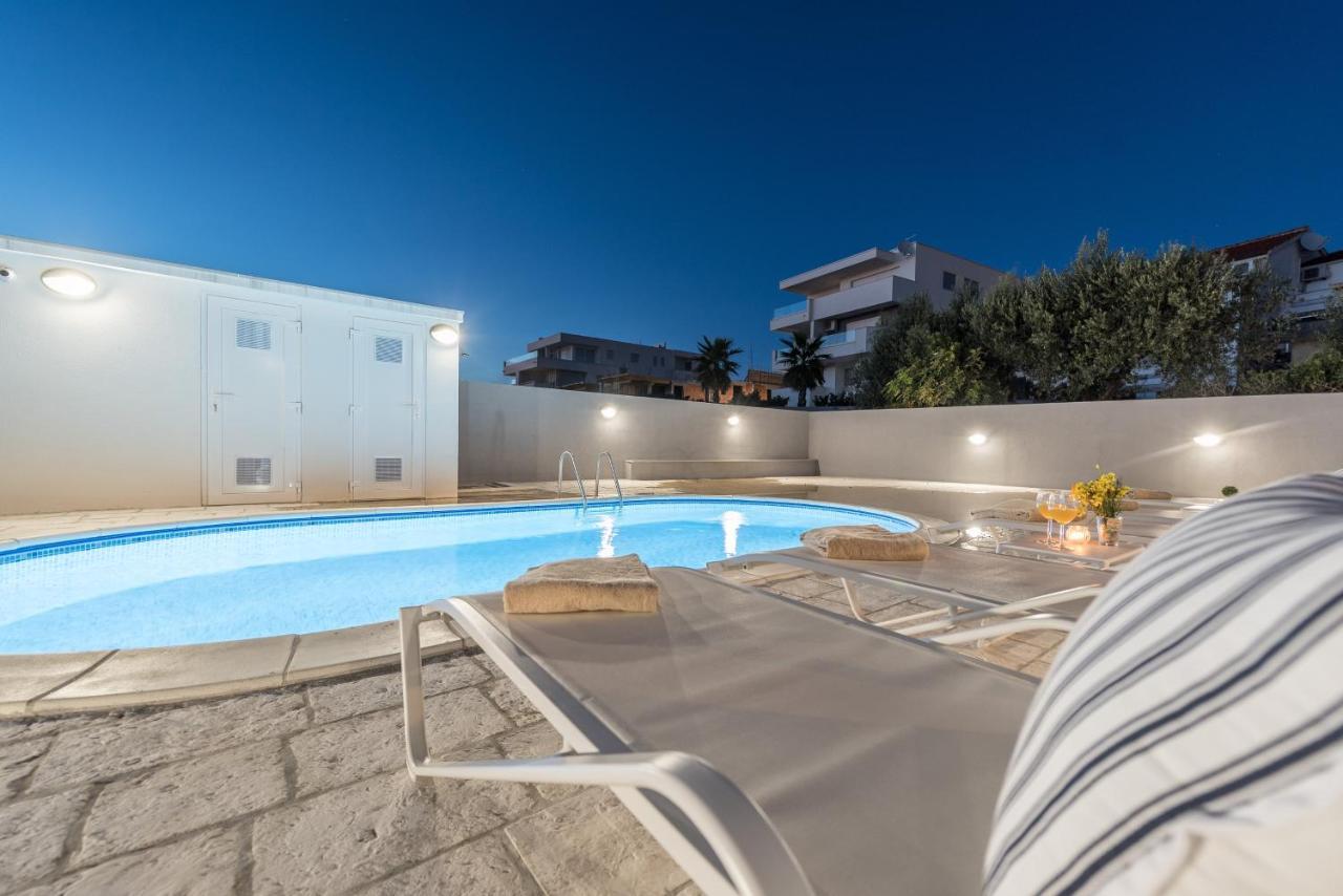 Villa Lena Luxury Apartments ノヴァリャ エクステリア 写真