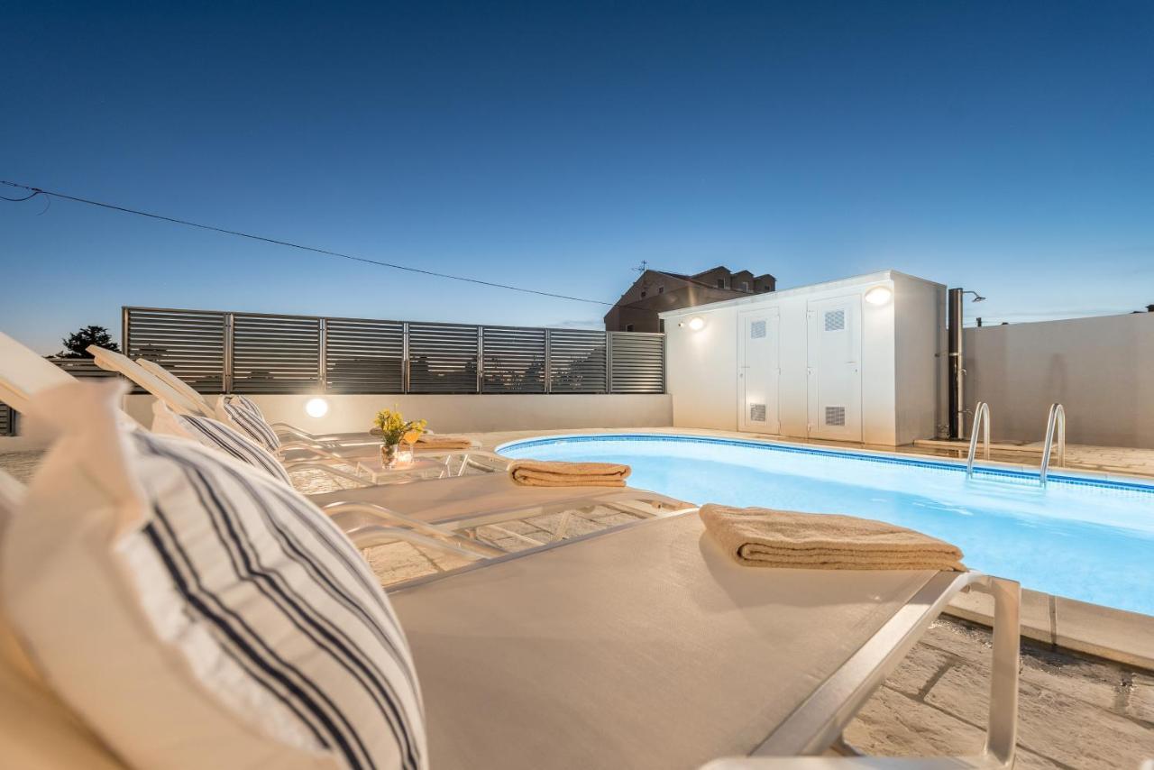 Villa Lena Luxury Apartments ノヴァリャ エクステリア 写真