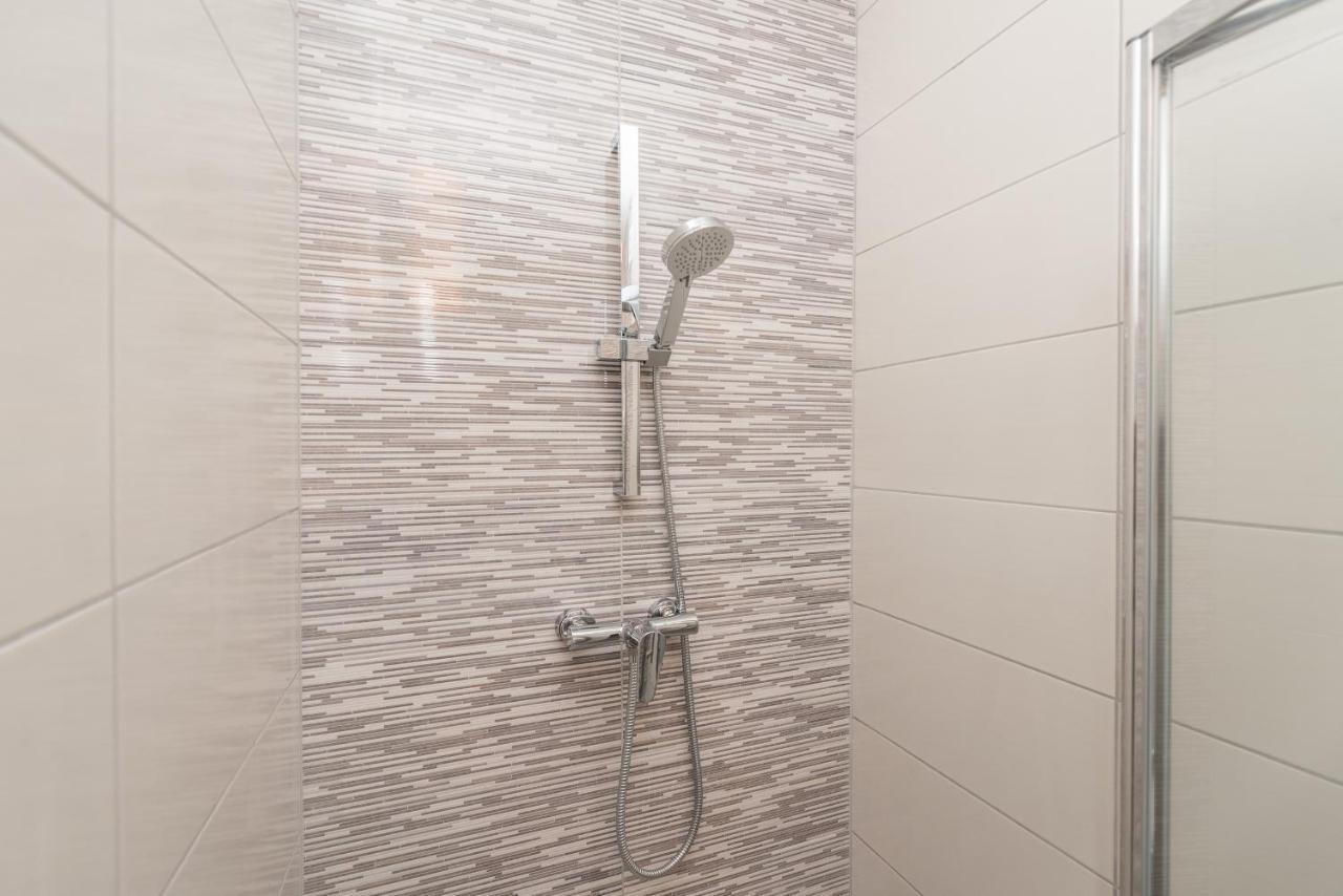 Villa Lena Luxury Apartments ノヴァリャ エクステリア 写真