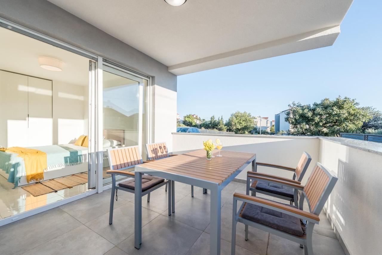 Villa Lena Luxury Apartments ノヴァリャ エクステリア 写真