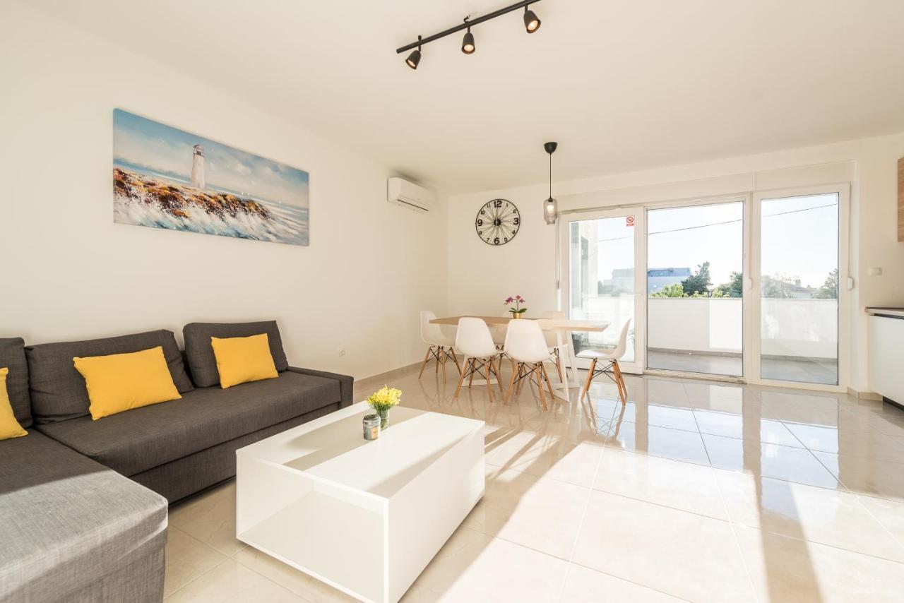 Villa Lena Luxury Apartments ノヴァリャ エクステリア 写真