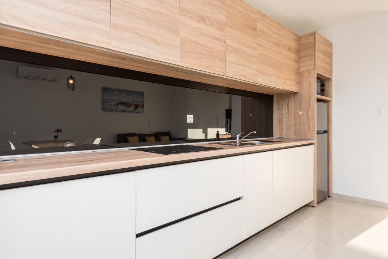 Villa Lena Luxury Apartments ノヴァリャ エクステリア 写真