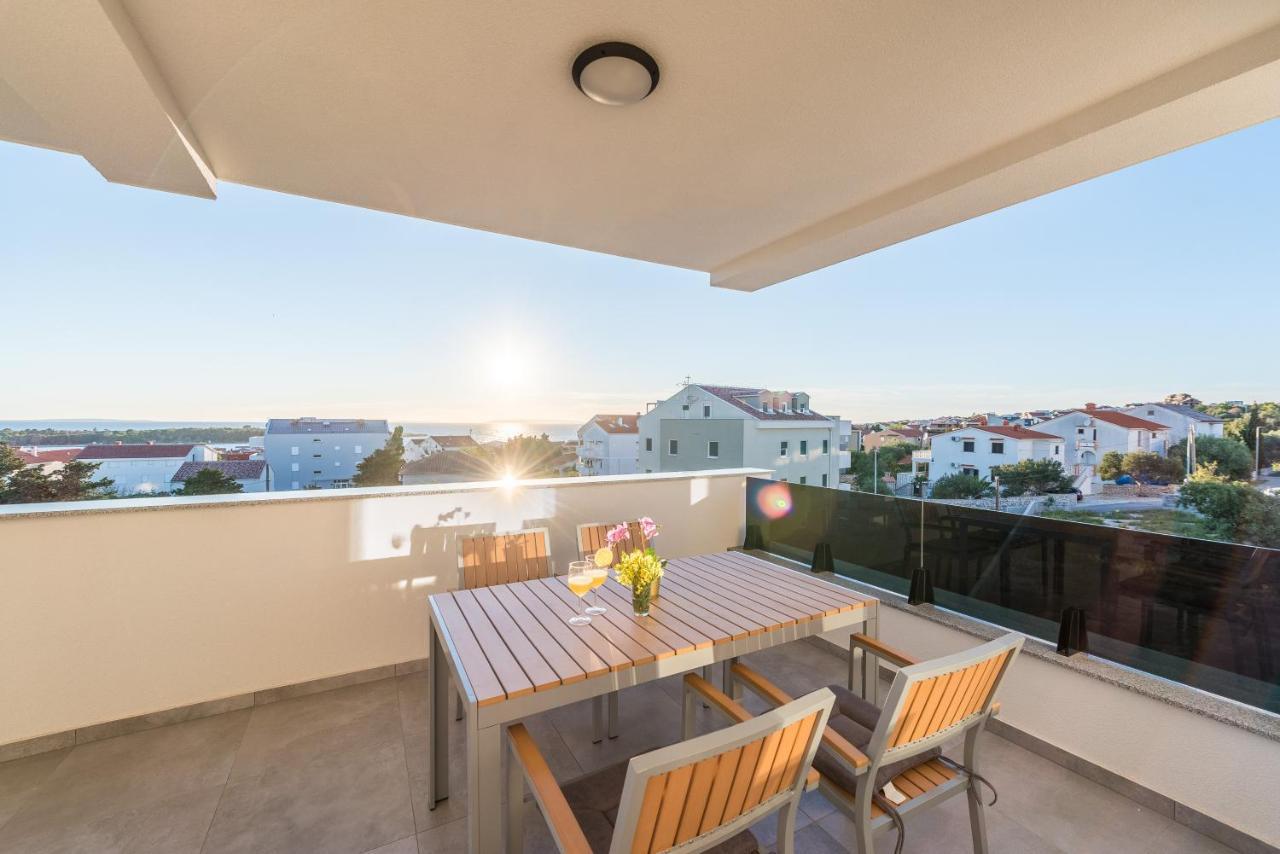 Villa Lena Luxury Apartments ノヴァリャ エクステリア 写真